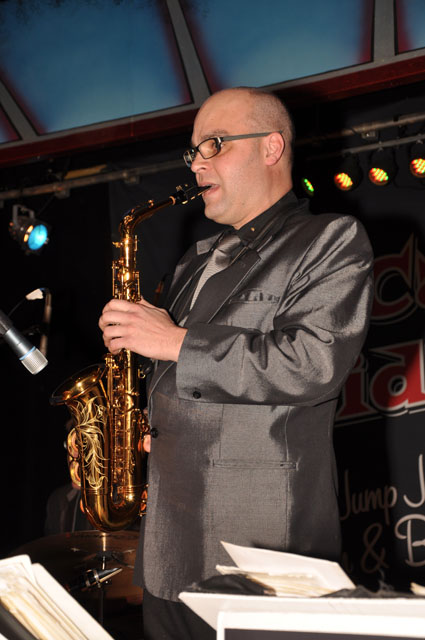 min 2011 03 19 station danse 051